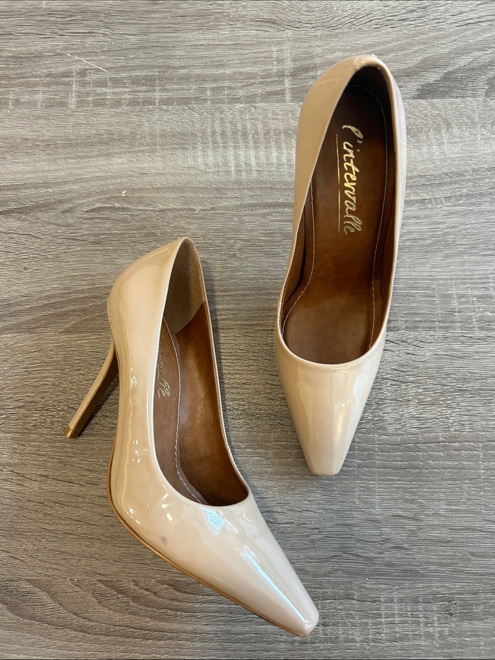 l'intervalle Nude Patent Square Pointed-Toe High Heel Pumps